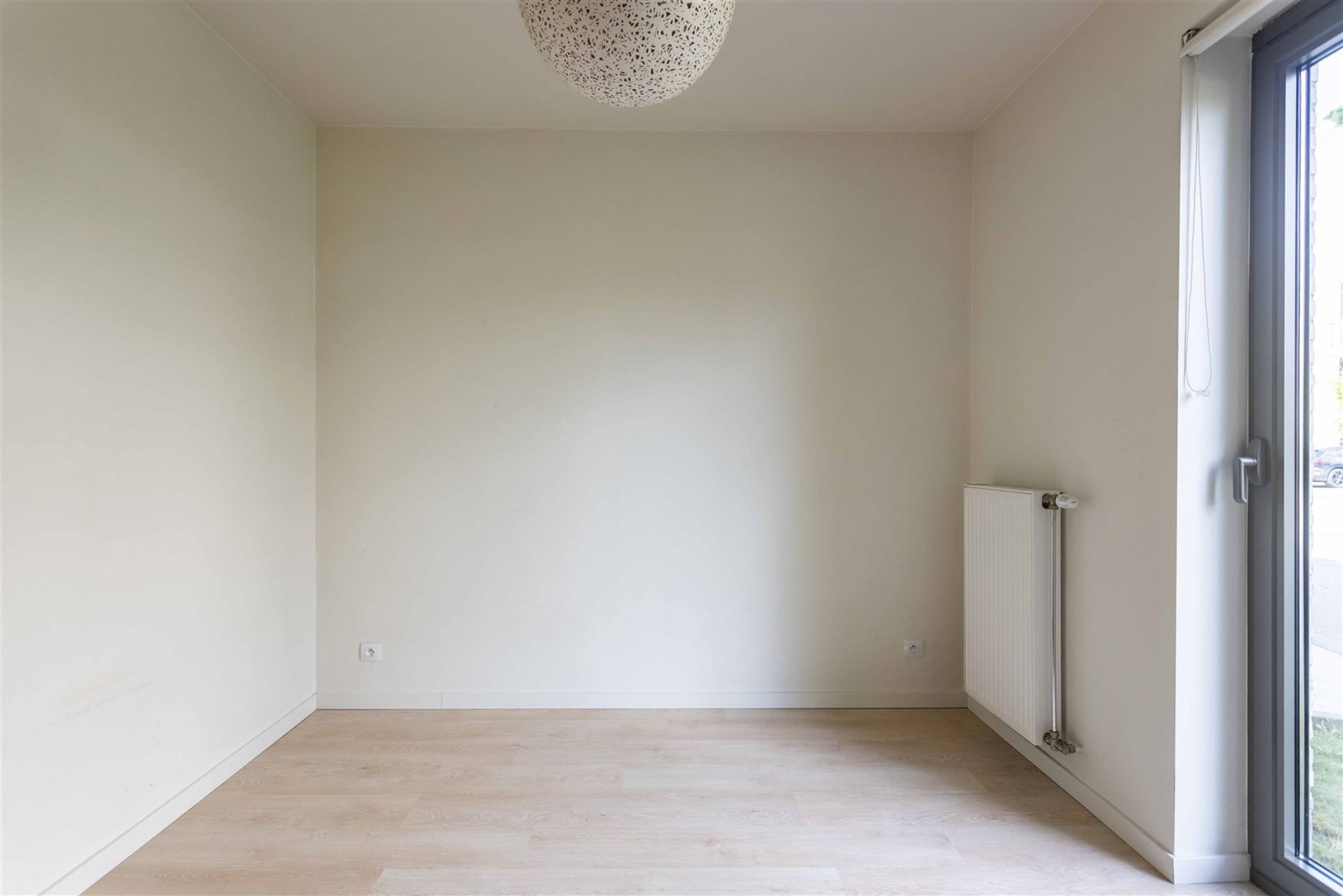 Instapklaar appartement met terras, tuin & autoplaats foto 14