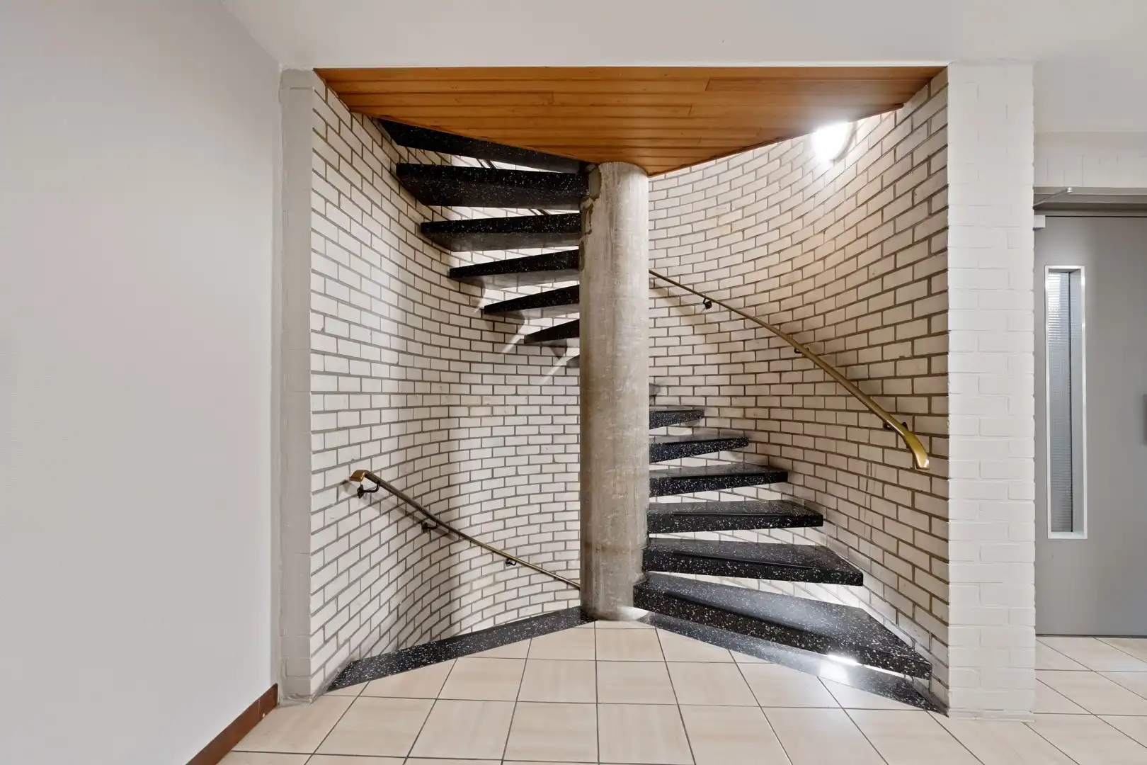 Gelijkvloers 2 slaapkamer-appartement op een topligging in Merelbeke foto 18