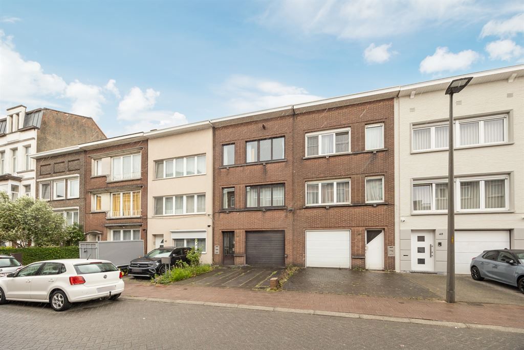 Zeer ruime, te renoveren woning met tuin foto 30