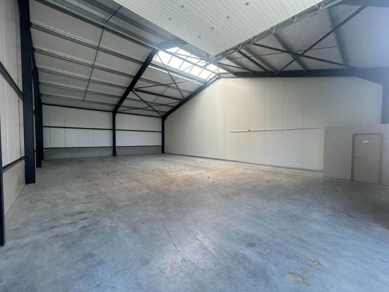 Recente KMO-unit van 240 m² in Mariakerke (Gent) foto 3