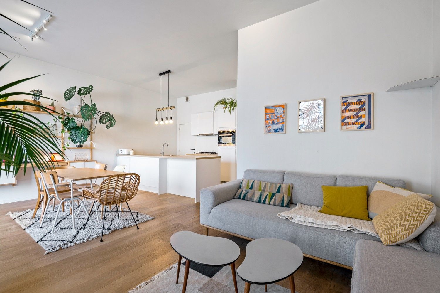 Recent appartement met 2 slaapkamers en terras te Borgerhout! foto 4