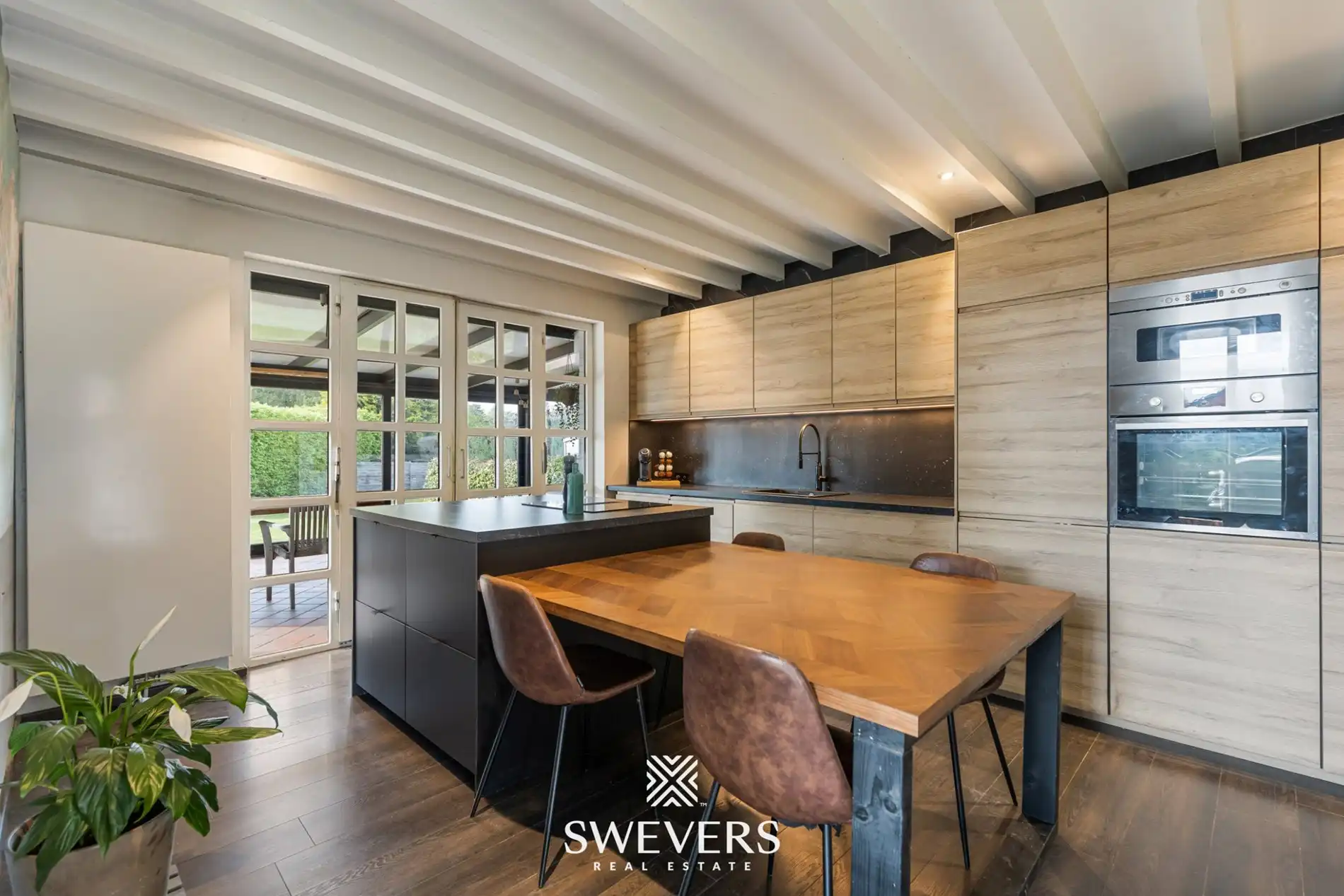 Rustige gezinswoning met studio en groene omgeving in Oostham foto 6
