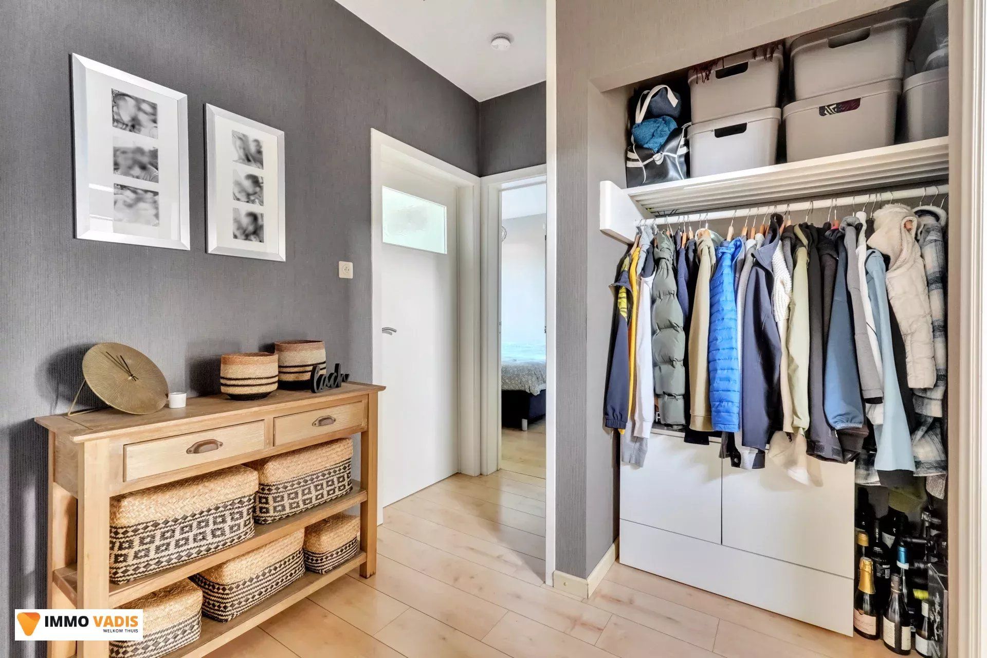 Uitstekend onderhouden HOB woning ,3slaapkamers en 2 garages foto 7