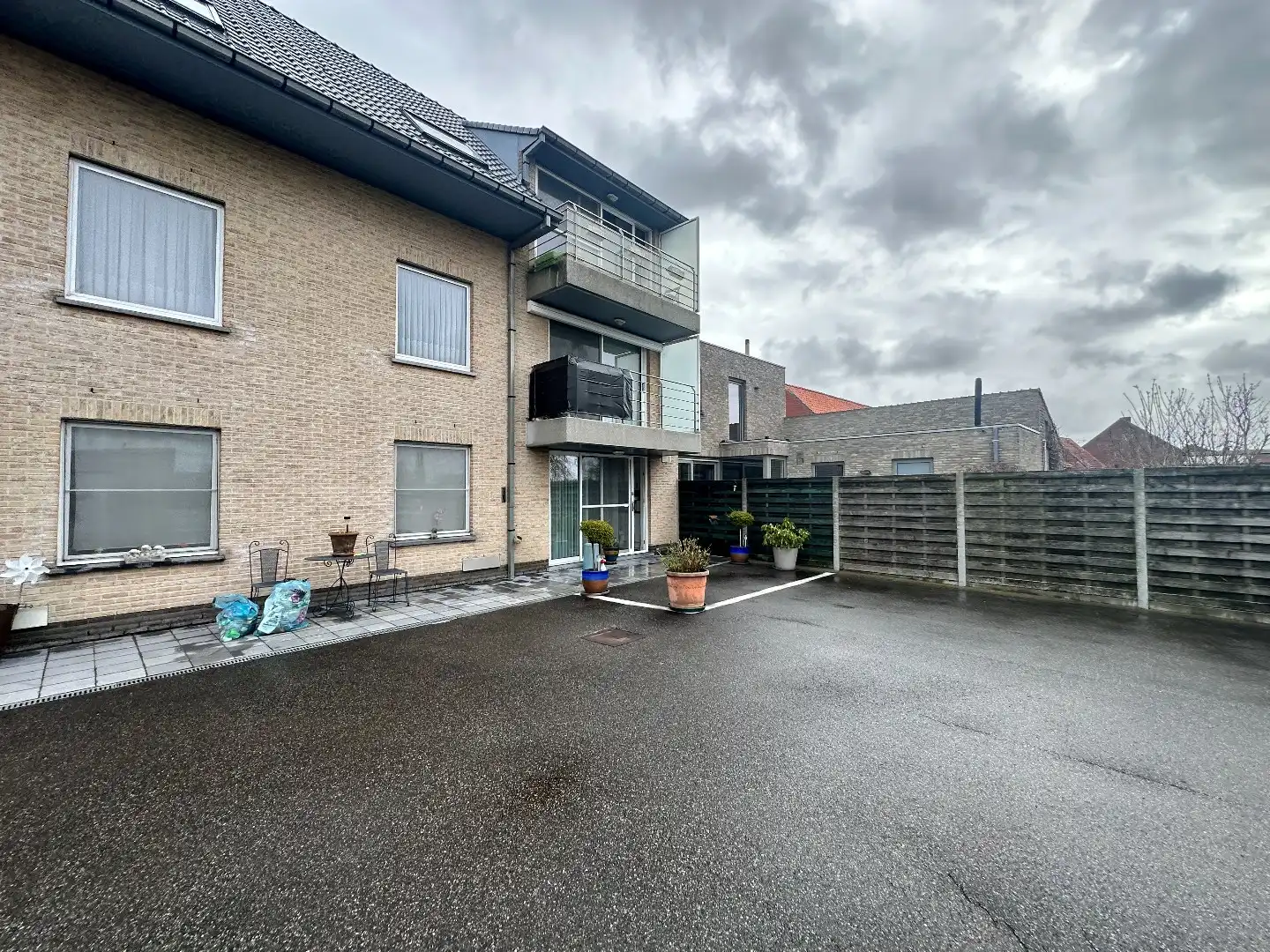 Ruim appartement op de eerste verdieping met twee slaapkamers en zonnig terras foto 12