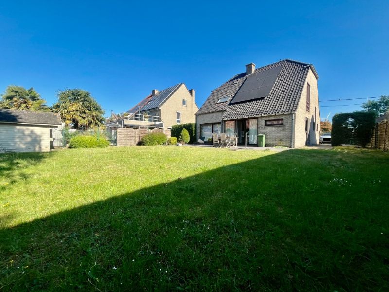 PRACHTIGE VILLA MET DRIE SLAAPKAMERS EN EEN GROTE TUIN foto 13