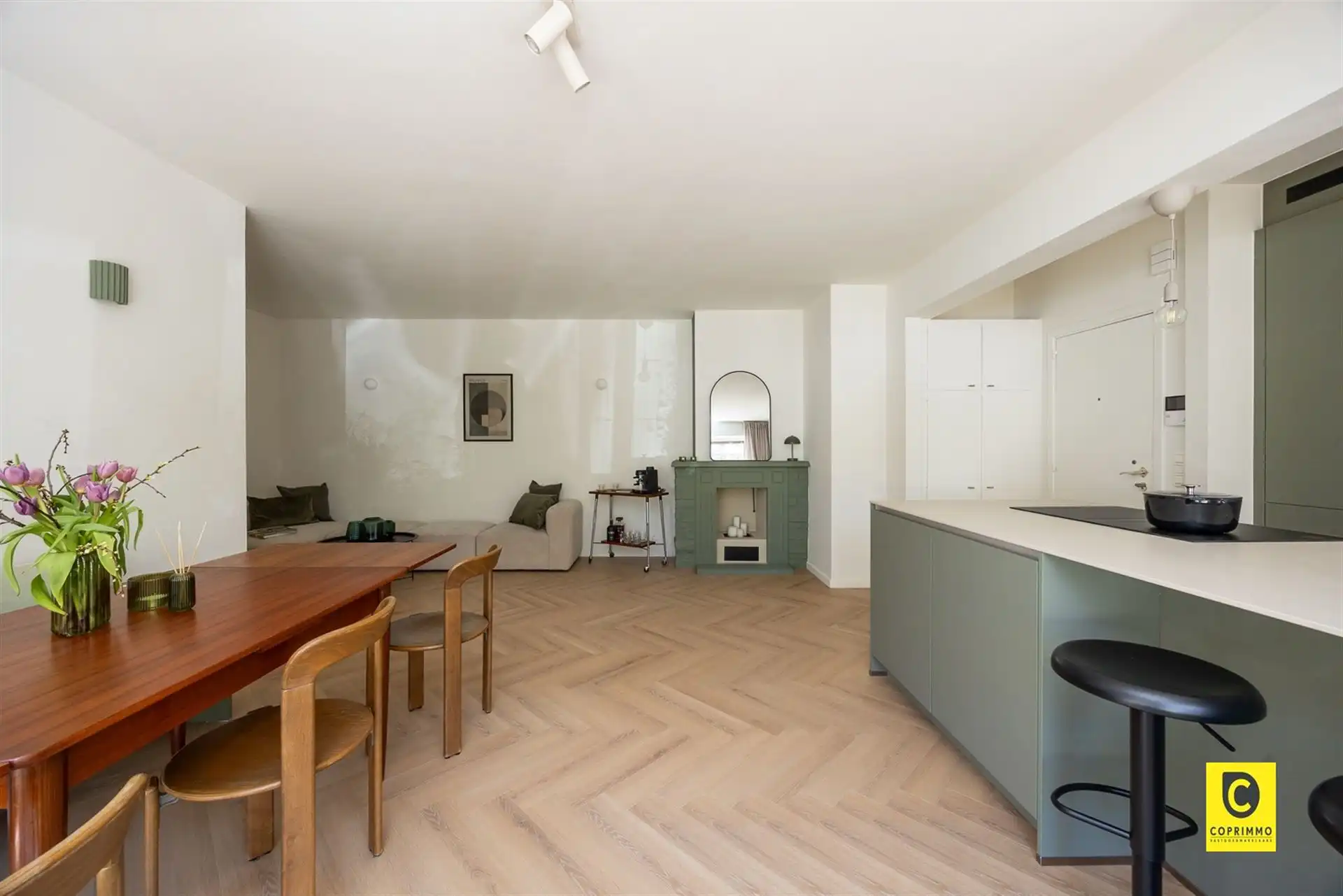 Prachtig gelijkvloers 3 slaapkamer app foto 2