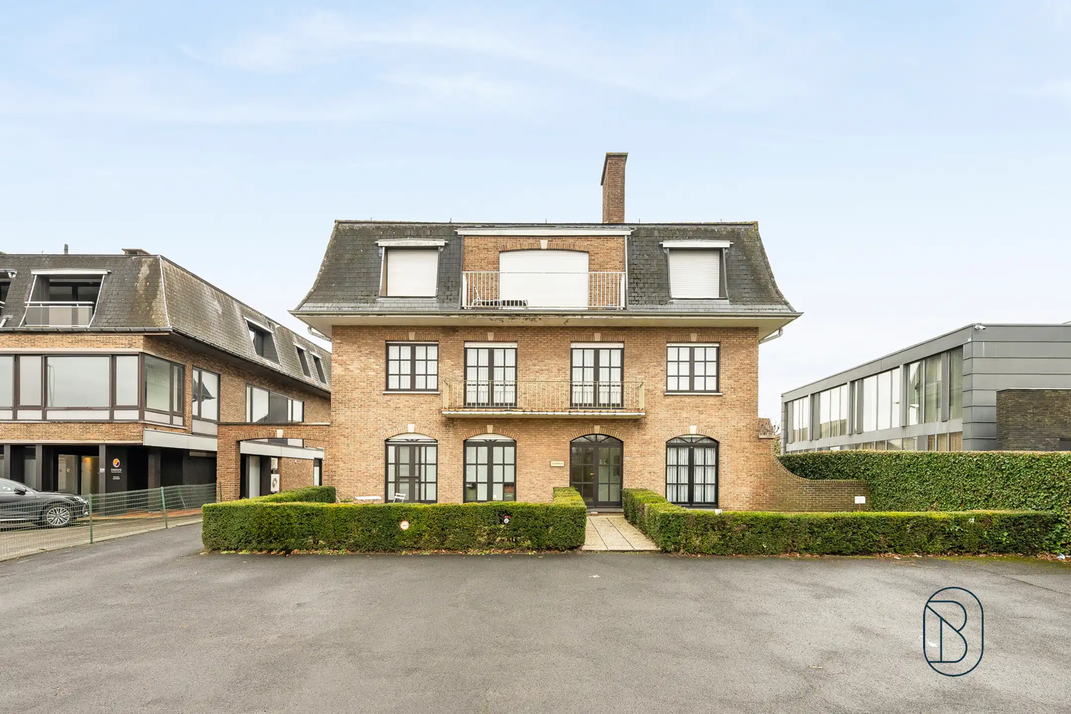 Gelijkvloers appartement met tuin, staanplaats en garage foto 2