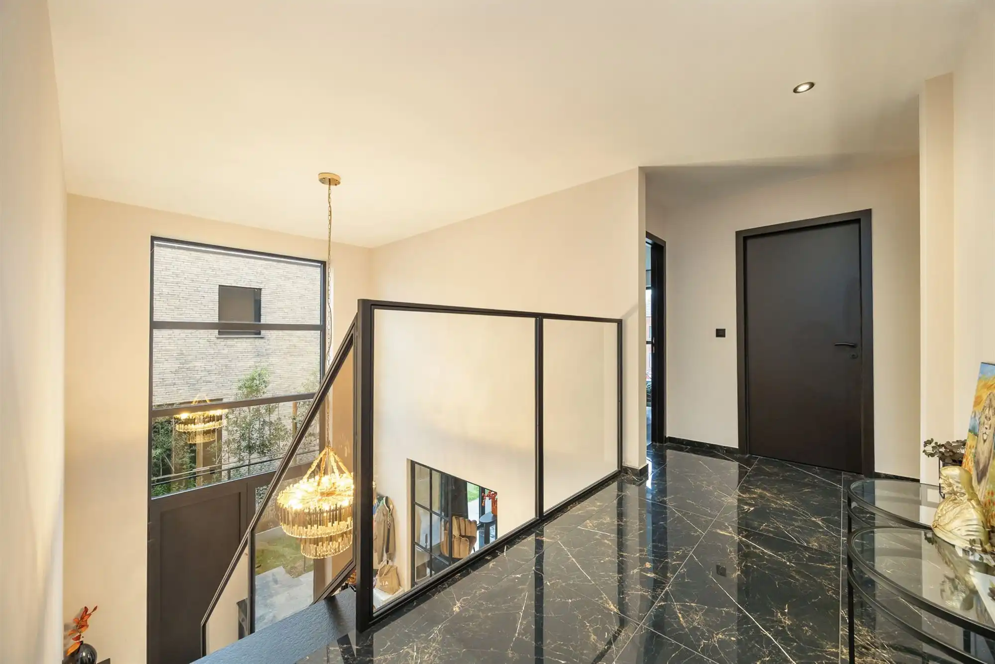 Moderne villa met 5 slaapkamers, ruime tuin en garage  foto 12