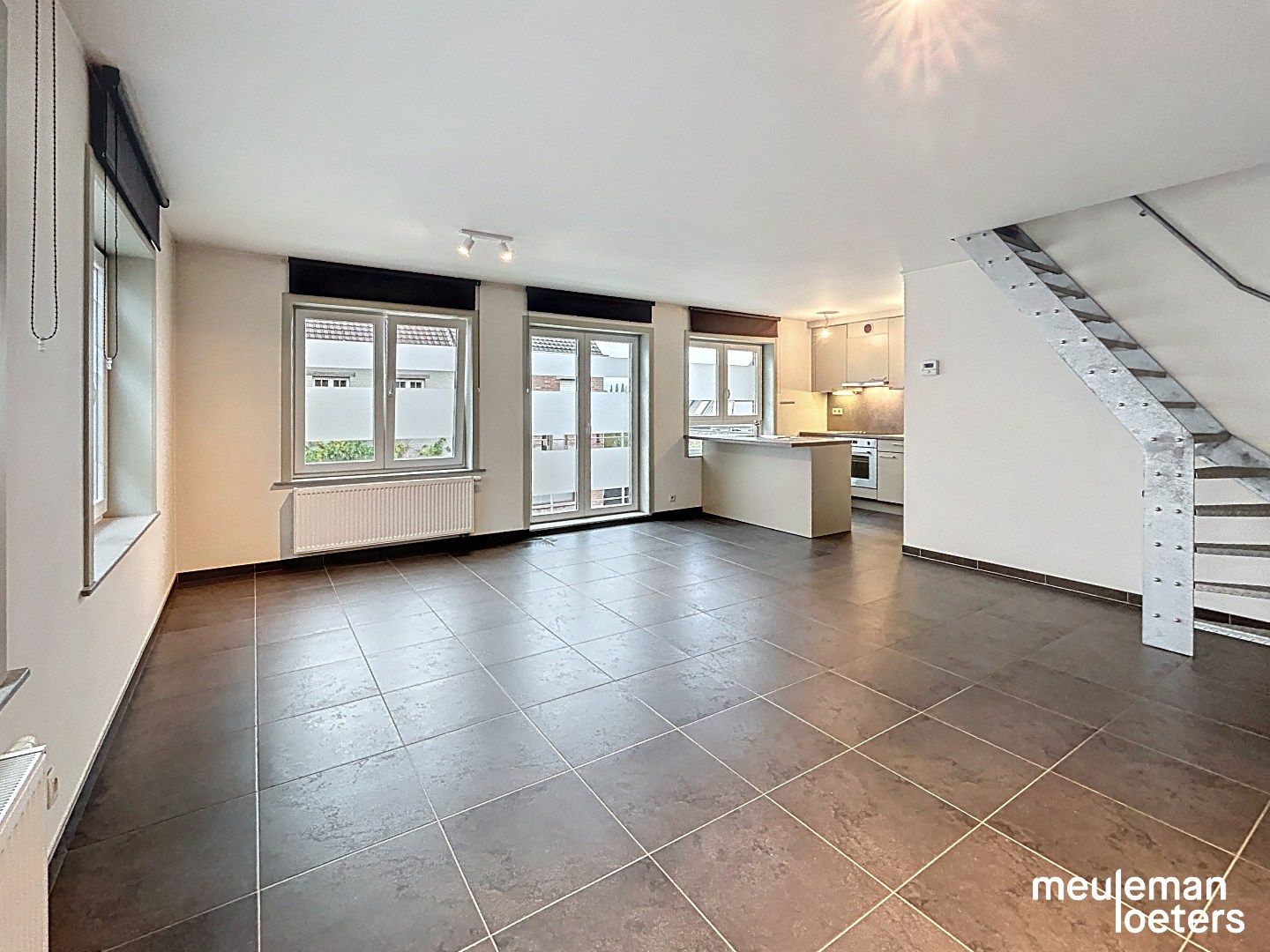Lichtrijk appartement  nabij centrum foto 2