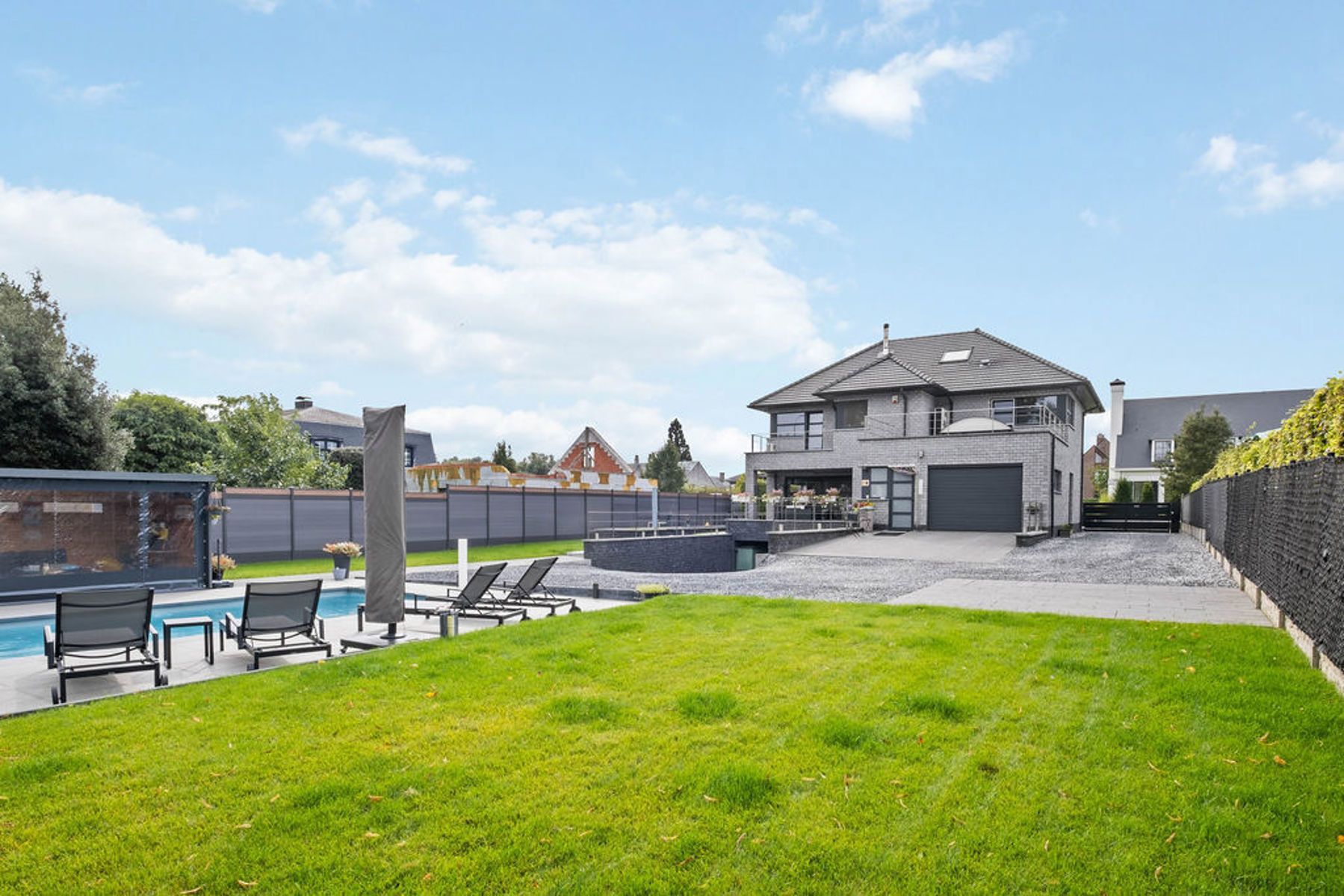 Moderne en energiezuinige villa met zwembad foto 2