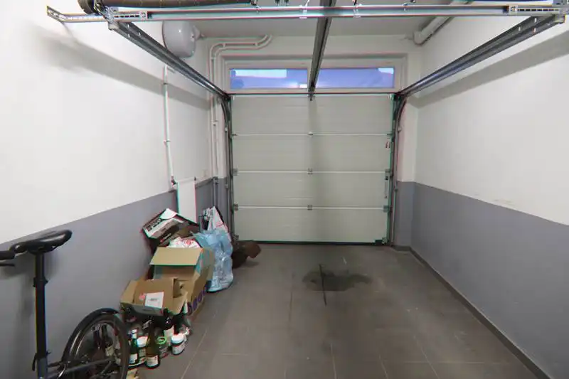 Comfortabele Bel-etage woning met 3 slaapkamers, GARAGE en STADSTERRAS te huur in Brugge foto 13