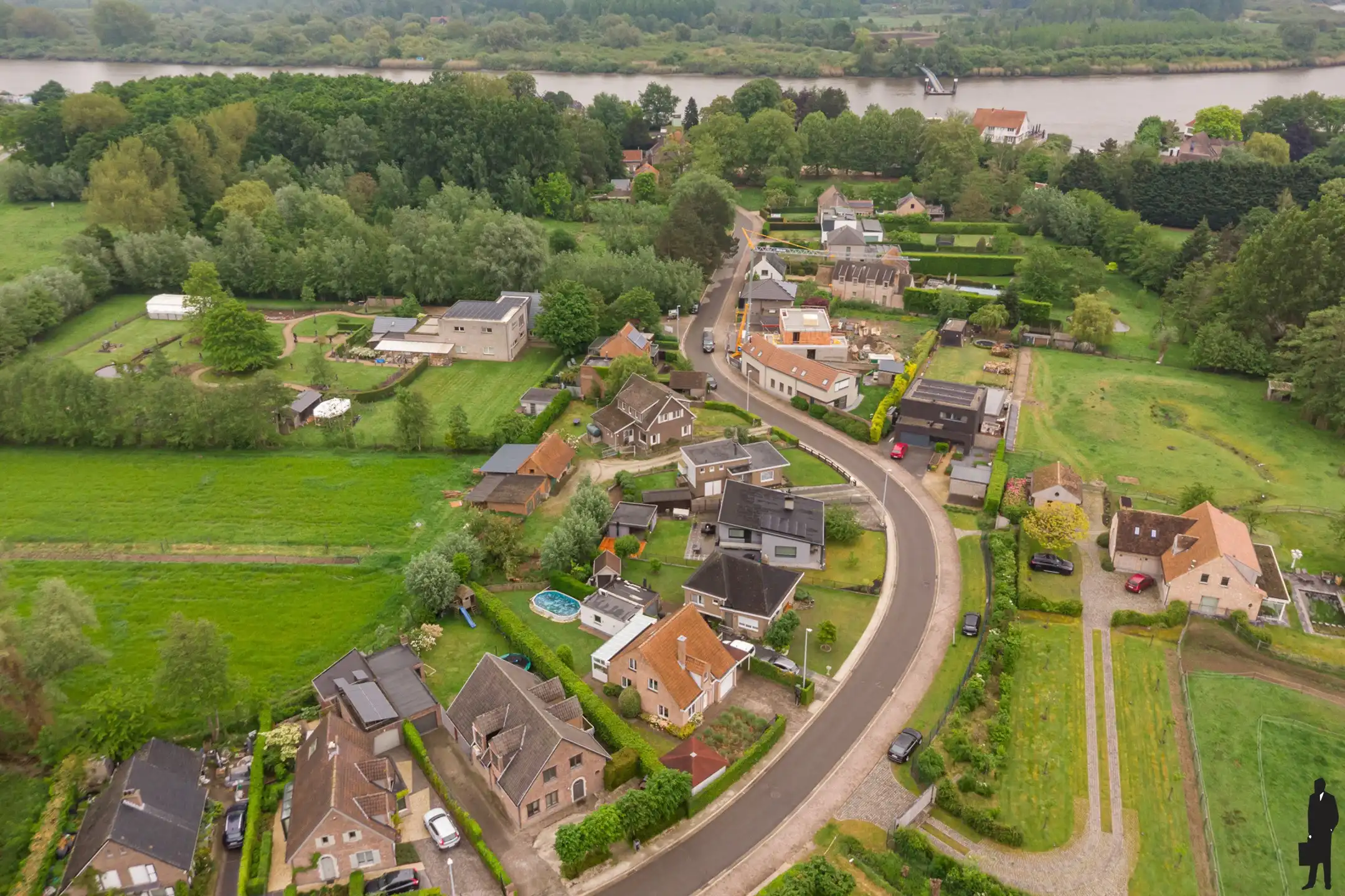 Karaktervolle open bebouwing op een zeer unieke ligging  foto 23