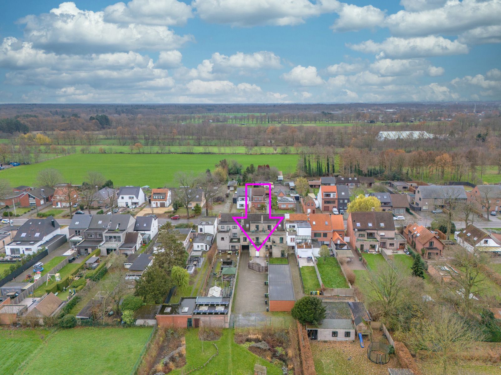 Gelijkvloers appartement met twee slaapkamers en garage  foto 17