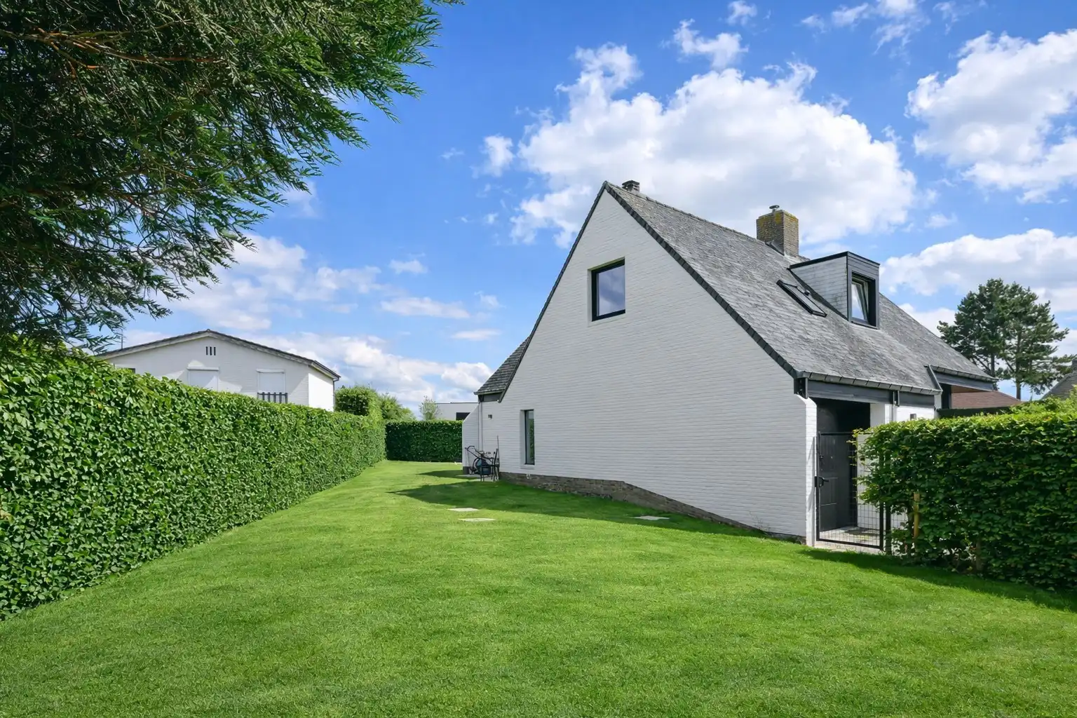 Residentieel gelegen alleenstaande villa te Knokke foto 12