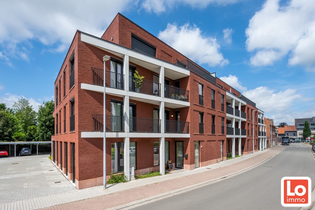 Exclusief appartement 147m² en 34m² terrassen in het hart van Lochristi – Residentie Dekenij foto {{pictureIndex}}