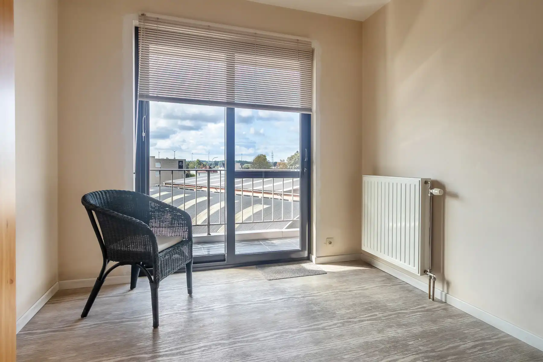 Lichtrijk appartement met autostaanplaats en prachtig zicht foto 19