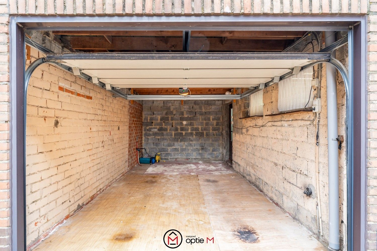 RUSTIG GELEGEN RUIME WONING MET GARAGE foto 30