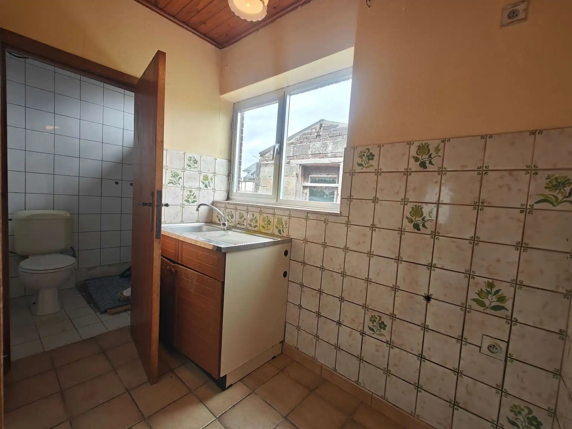 Te renoveren mijnwerkerswoning met 4 slaapkamers en extra  kangoeroegedeelte  foto 19