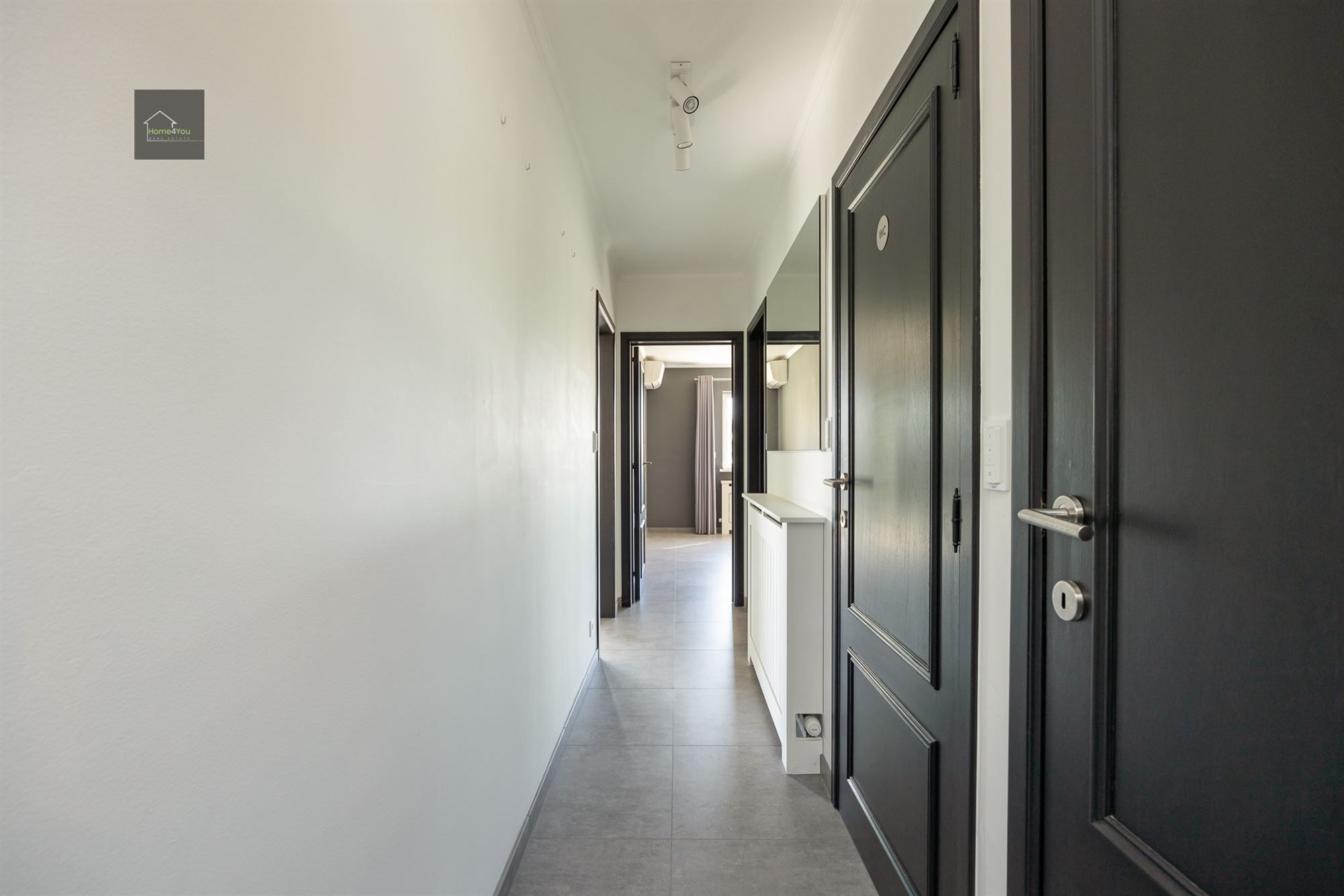 Zeer ruim en luxueus appartement op toplocatie foto 8