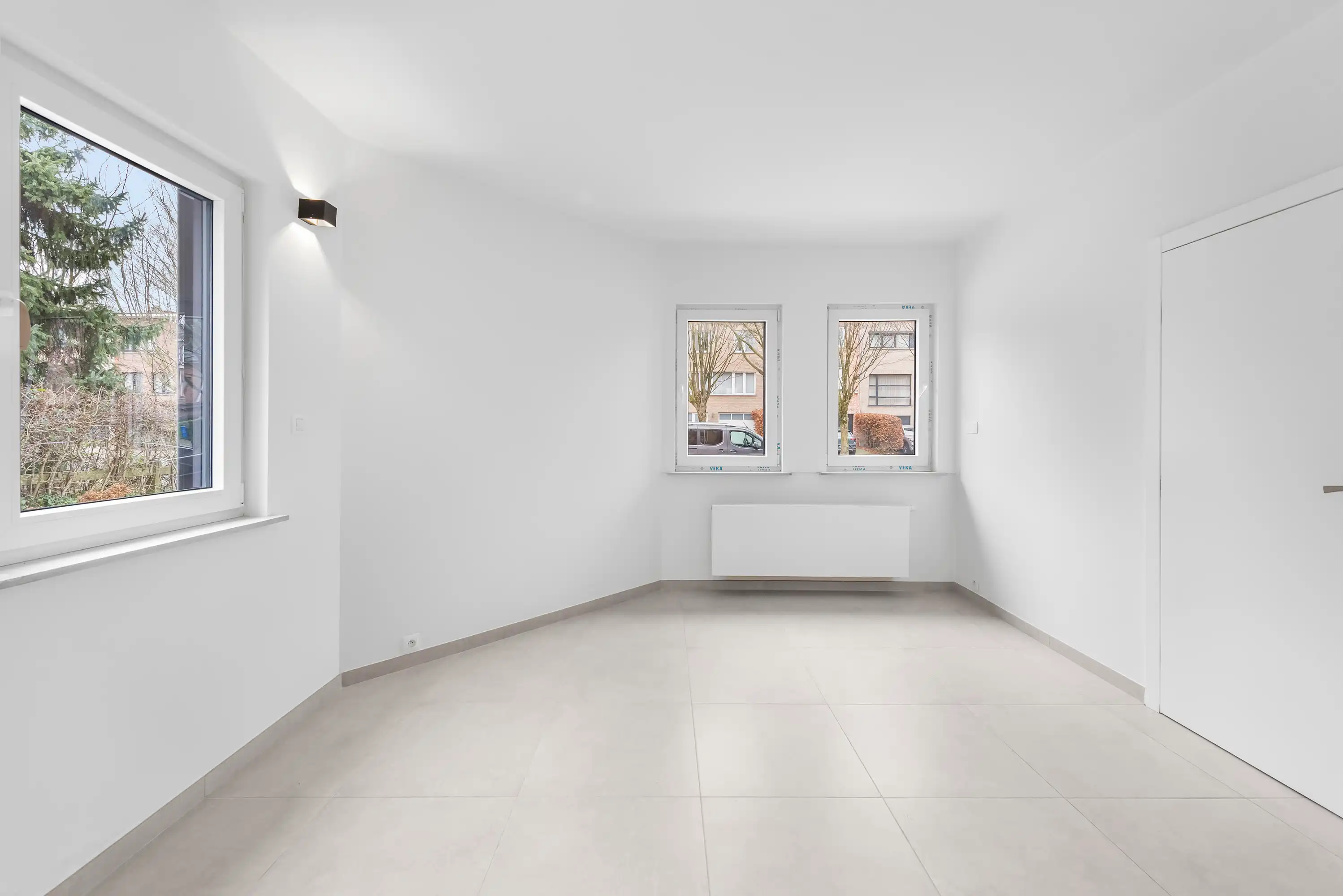 Ruime gerenoveerde halfopen bel-etage met tuin in Neerland foto 10