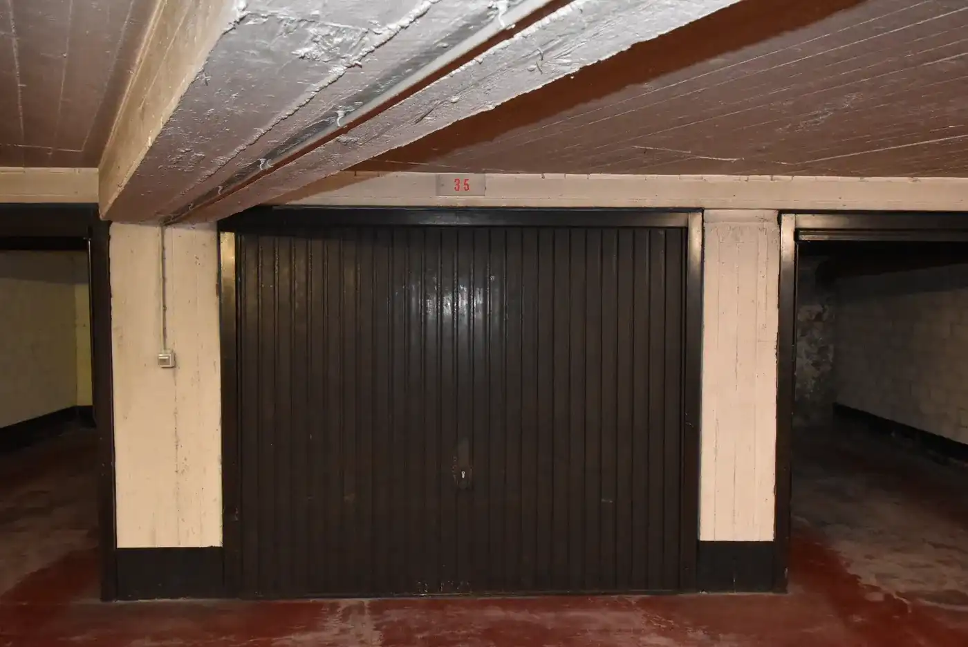 Excellent gelegen garagebox op een steenworp van de minigolf en de Kustlaan foto 2