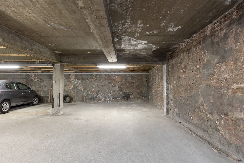 Te renoveren appartement met autostaanplaats foto 21