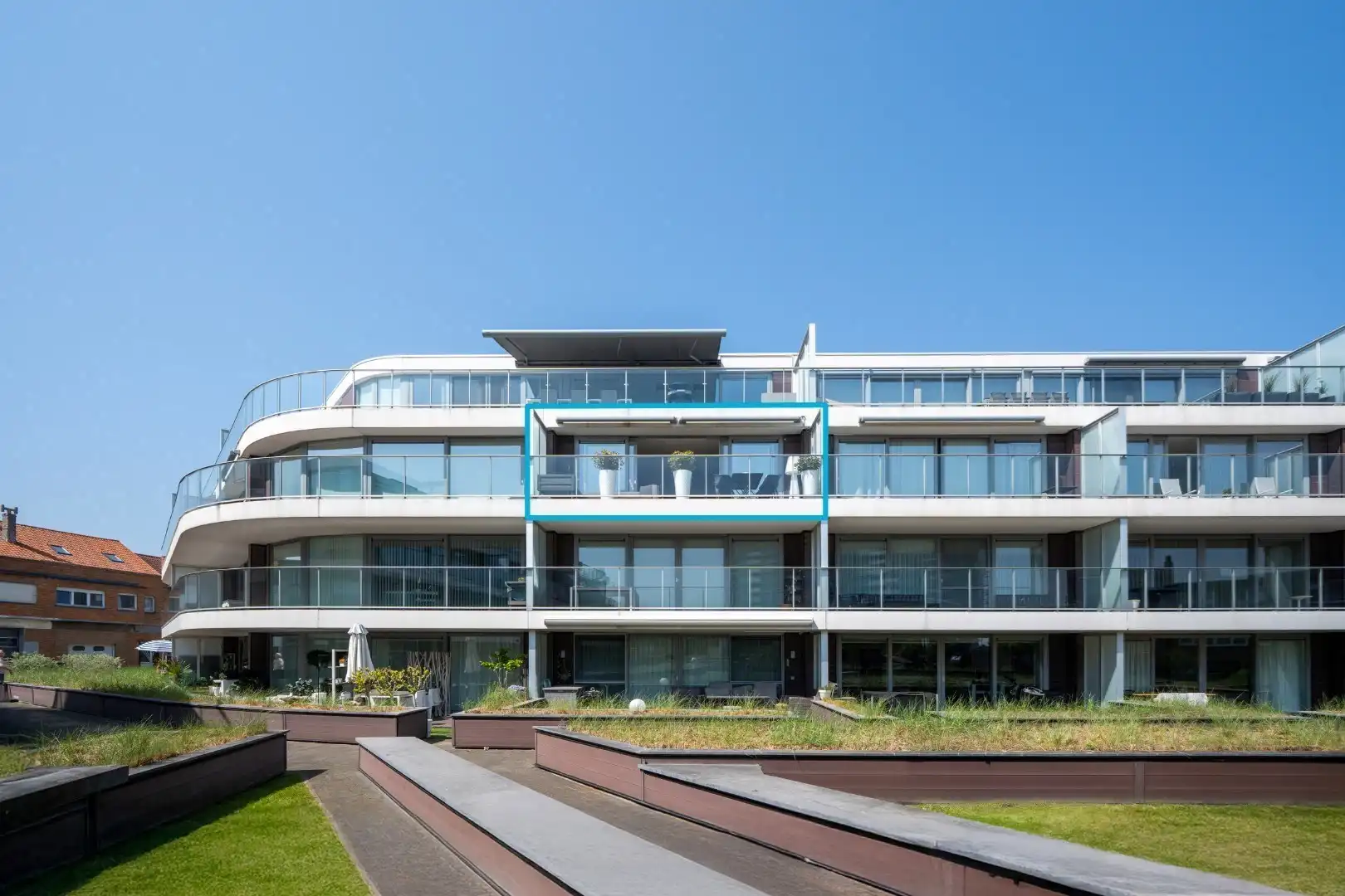 2-slaapkamerappartement met zonovergoten terrassen, hoogwaardige afwerking en topligging nabij zee foto 24