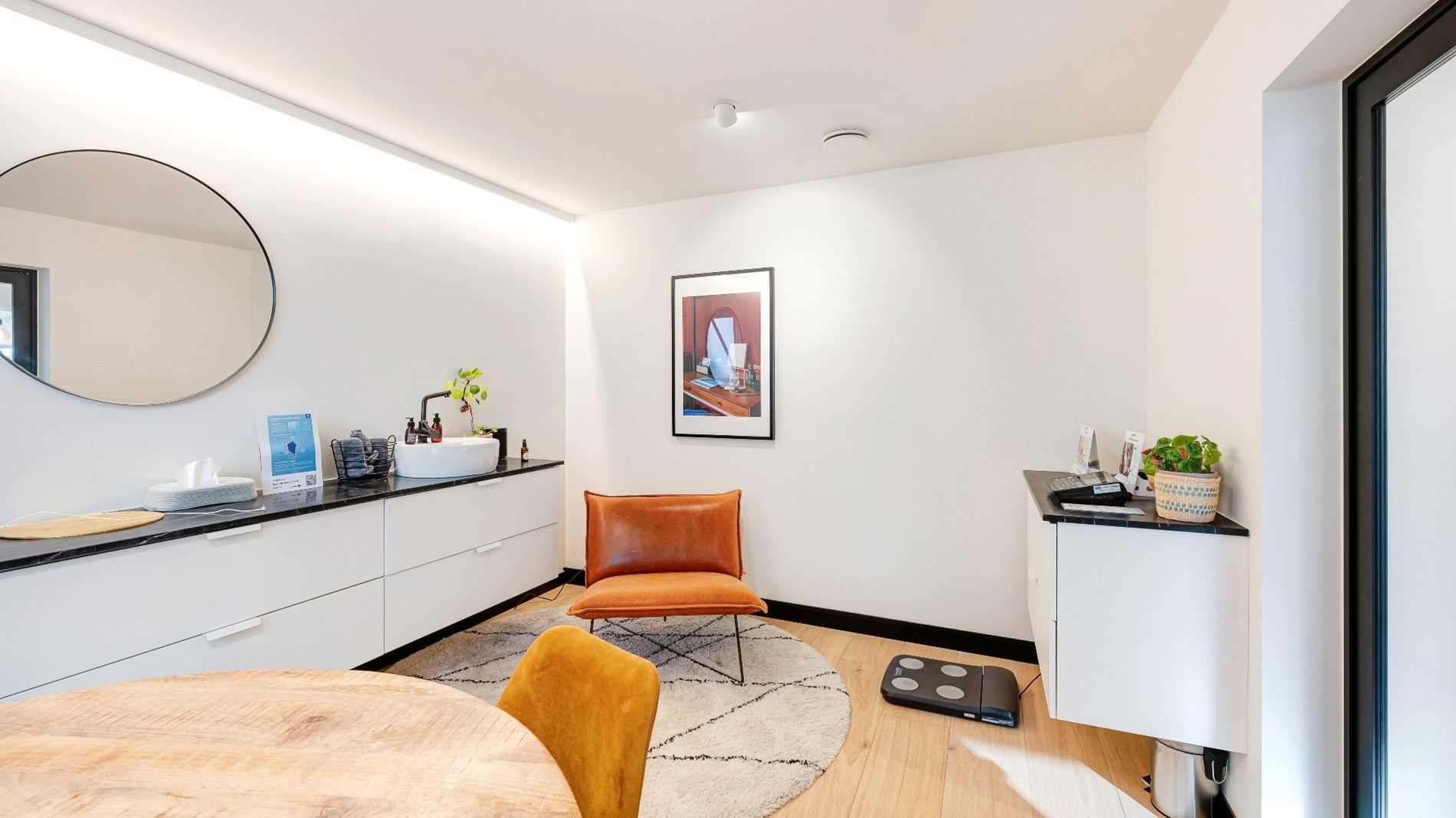 HOEKHandelsgelijkvloers op toplocatie in Heist-aan-Zee – ±185 m² foto 12