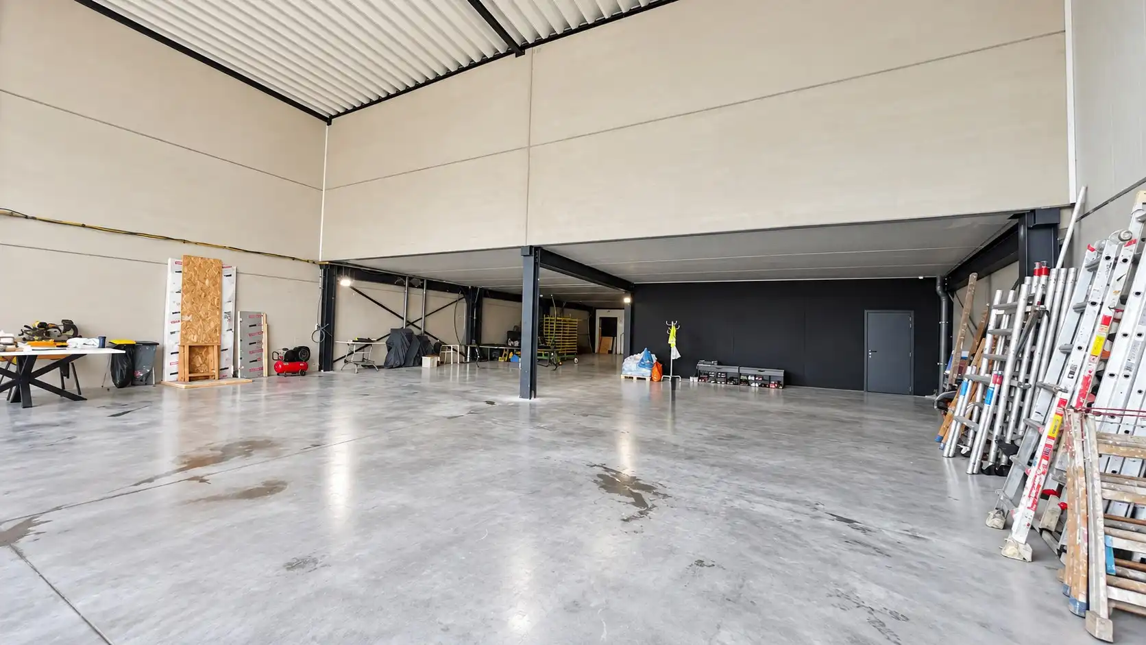 Grote loods met een prachtige woonst op 1.186 m²  foto 42