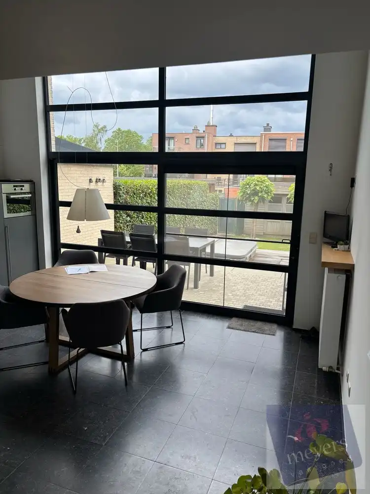 Ruime bel-etagewoning met 3 slaapkamers, tuin en garage in Hasselt foto 4