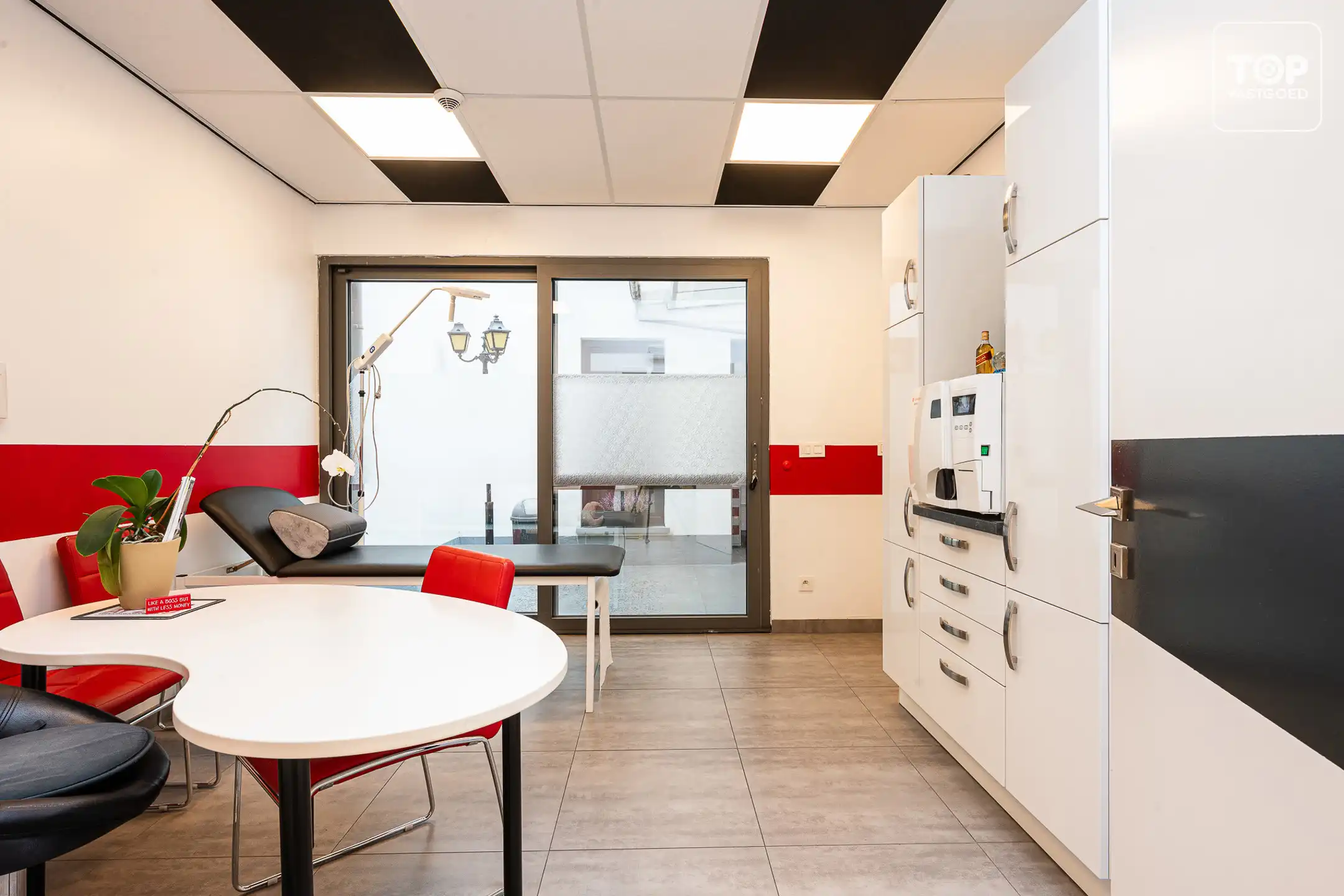 Opbrengsteigendom met polyvalente ruimte + 2slpk appartement foto 8