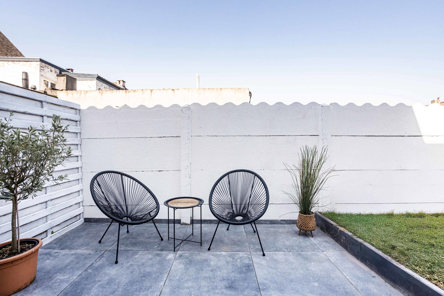 Instapklare, totaal gerenoveerde rijwoning met tuin foto 14