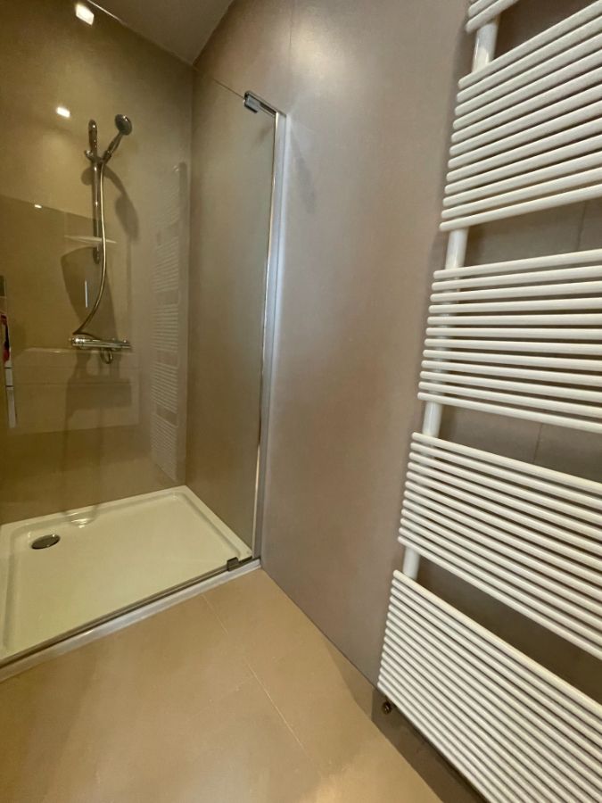 LUXE APPARTEMENT + zeer riant zongericht terras, dubbele garage & (wijn)kelder foto 40