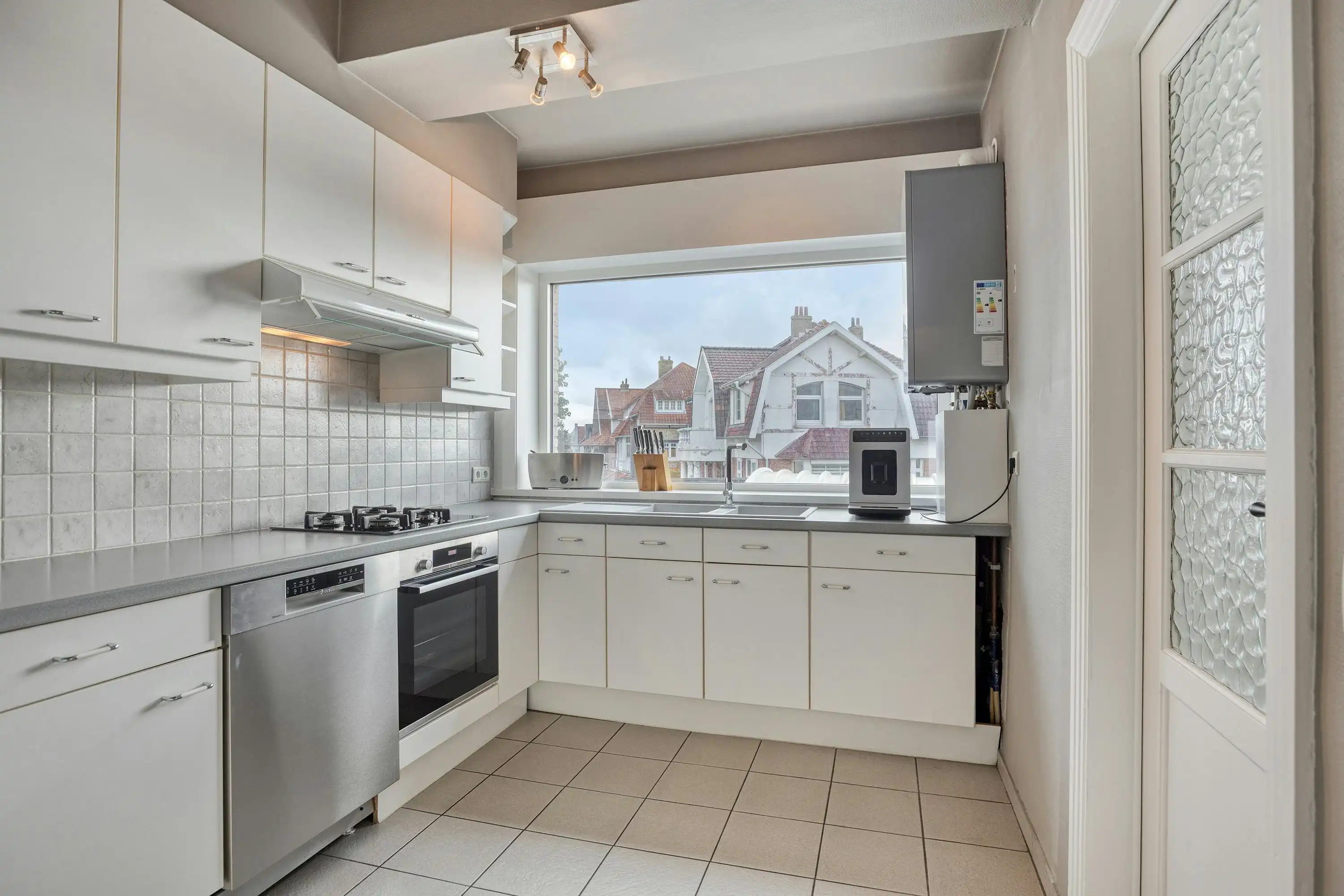 Ruim en lichtrijk appartement met zonnig terras in Koksijde foto 4