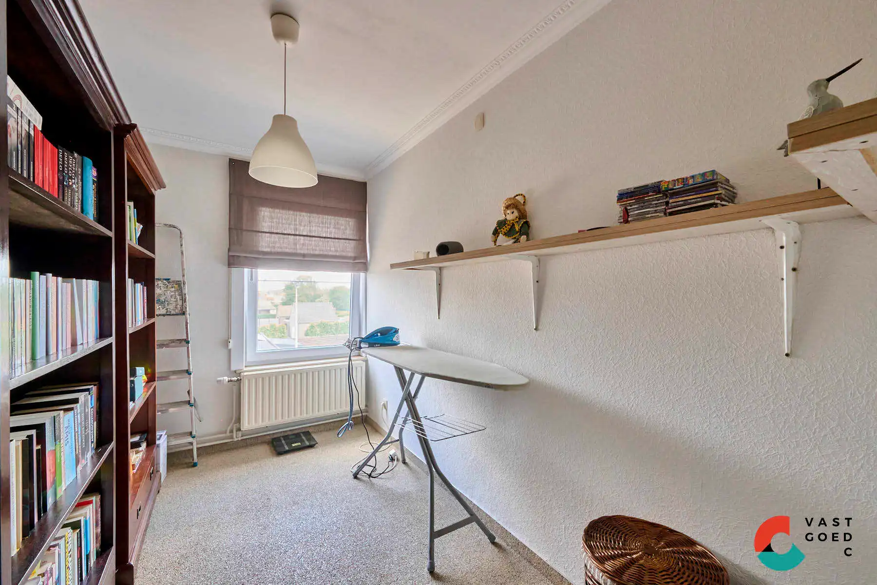 Centraal gelegen appartement met 3 slaapkamers foto 8