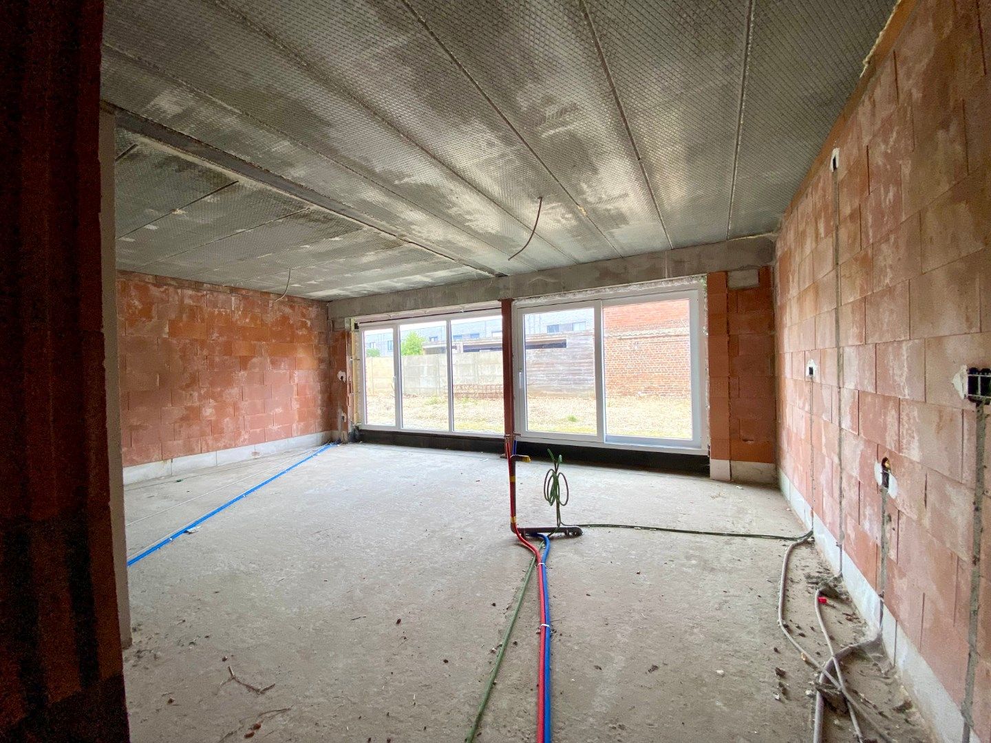 Ruime nieuwbouwwoning met 4 slaapkamers, tuin en inpandige garage in Avelgem. foto 8