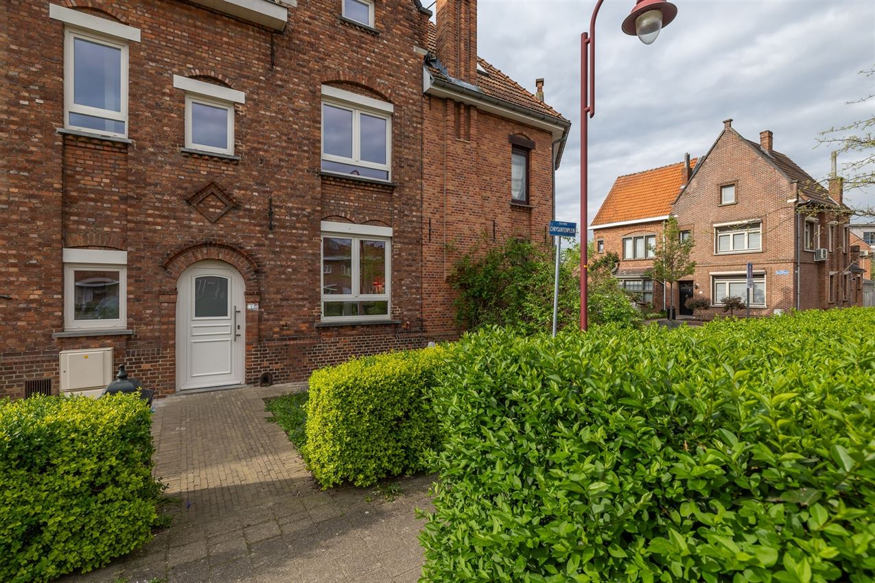 Stadswoning met 3slk en tuintje op topligging foto 34