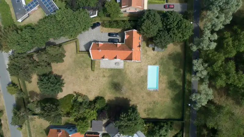 Uitzonderlijke villa op 3299m² gelegen op toplocatie te Nieuwpoort-Bad. foto 34