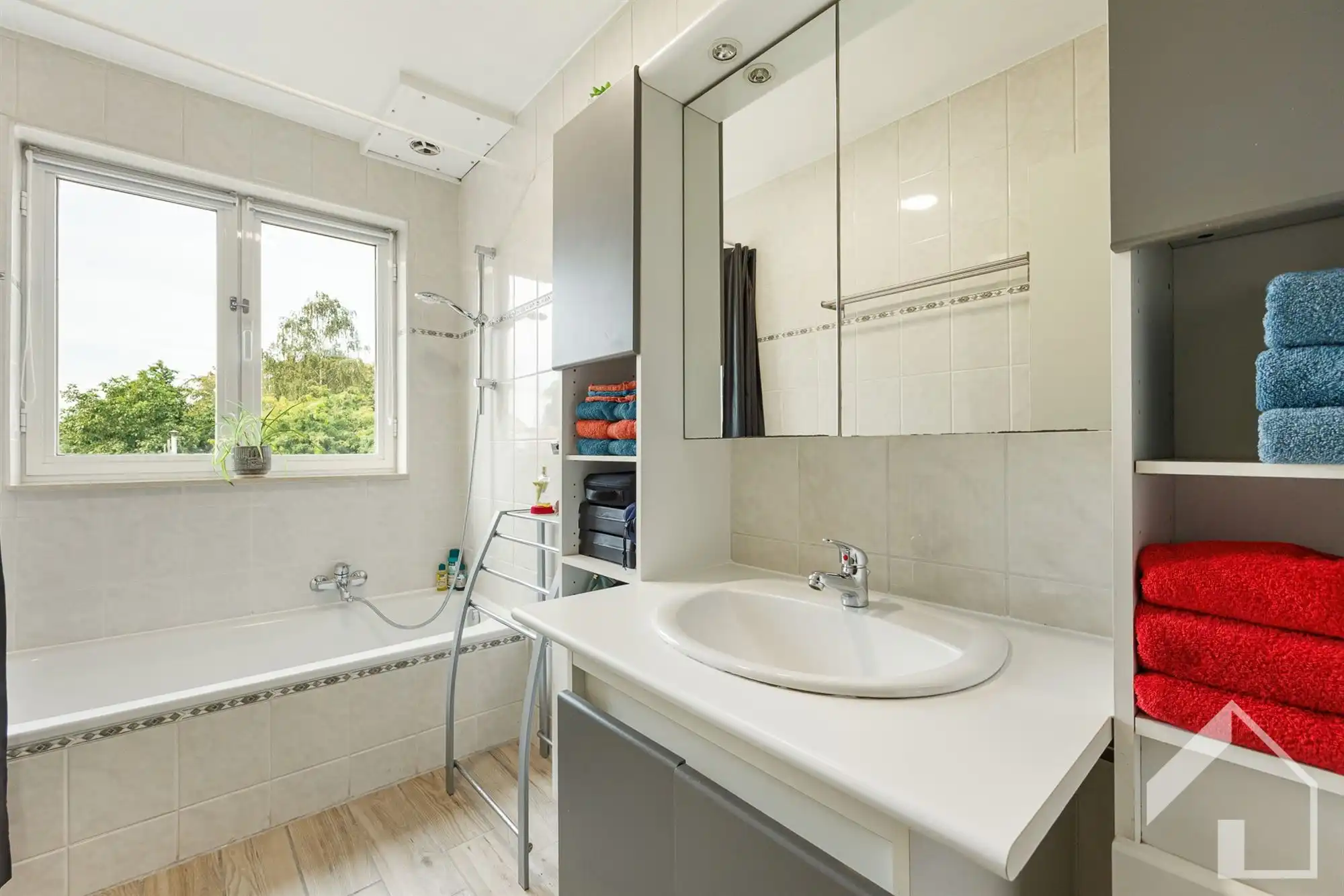 Instapklare rijwoning met gezellige tuin! foto 7