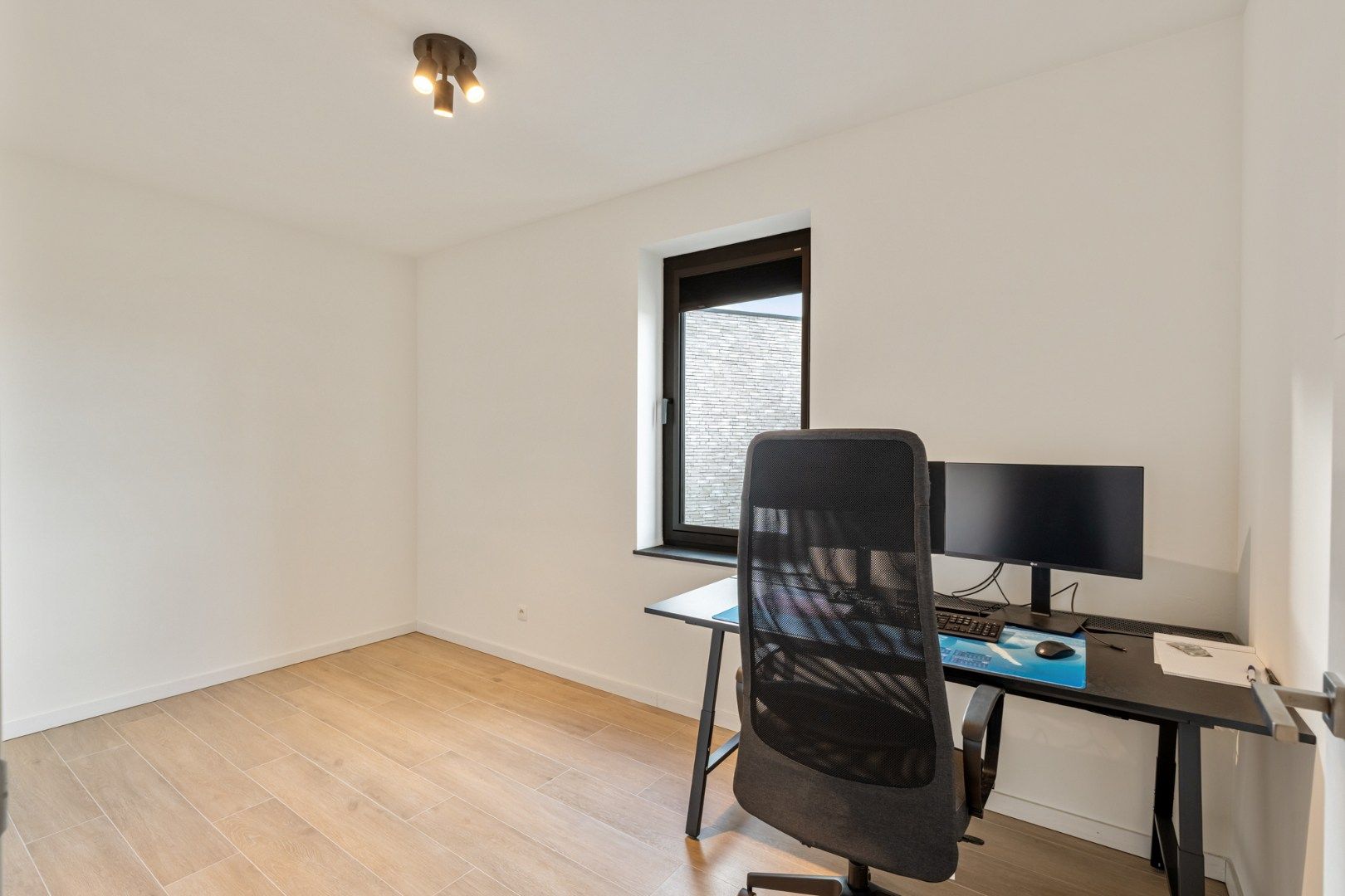 Energiezuinig 2 slpk app, 97m² + terras, parking en berging foto 11