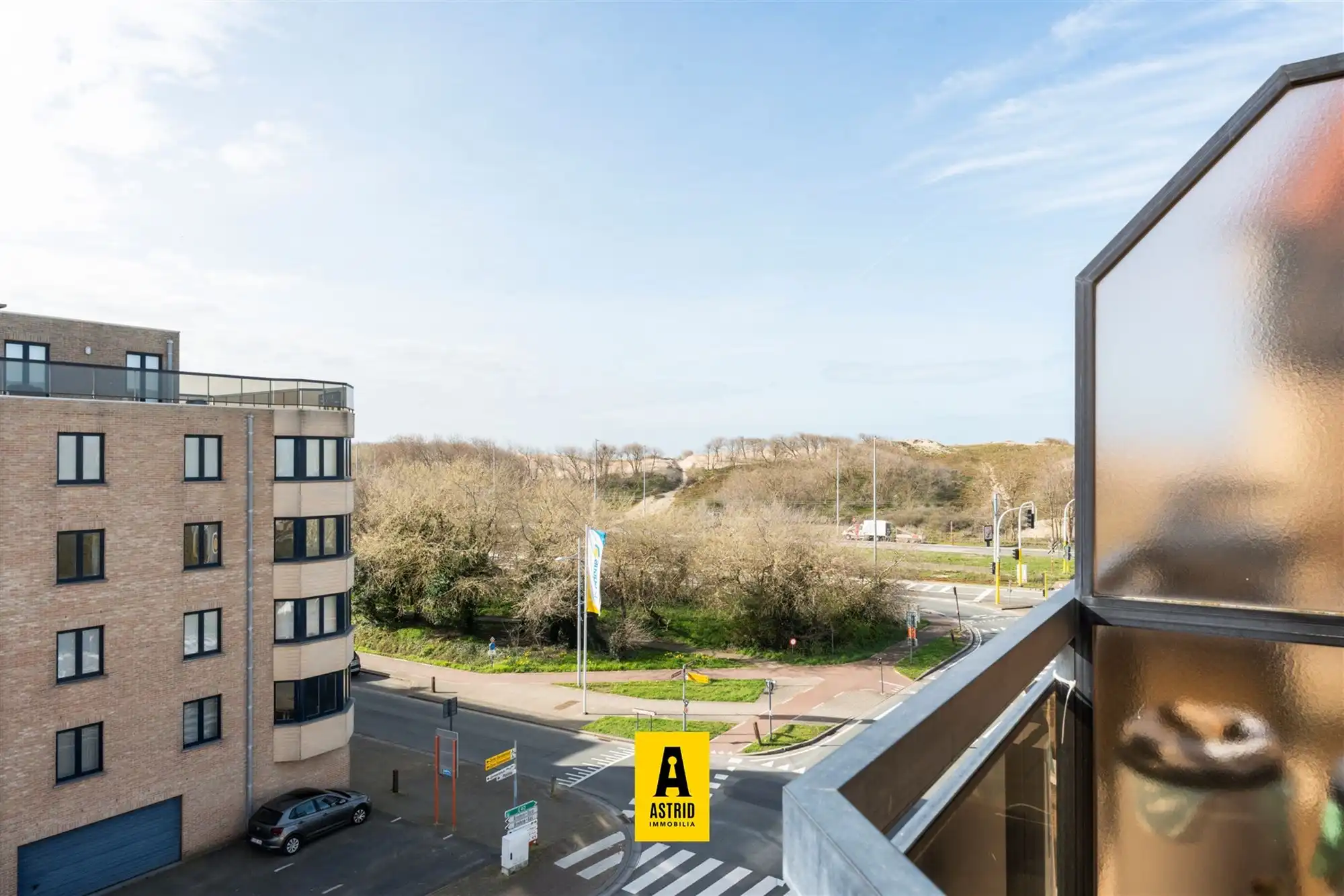 Groot zonnig appartement met vrij zicht vlakbij zee! foto 6