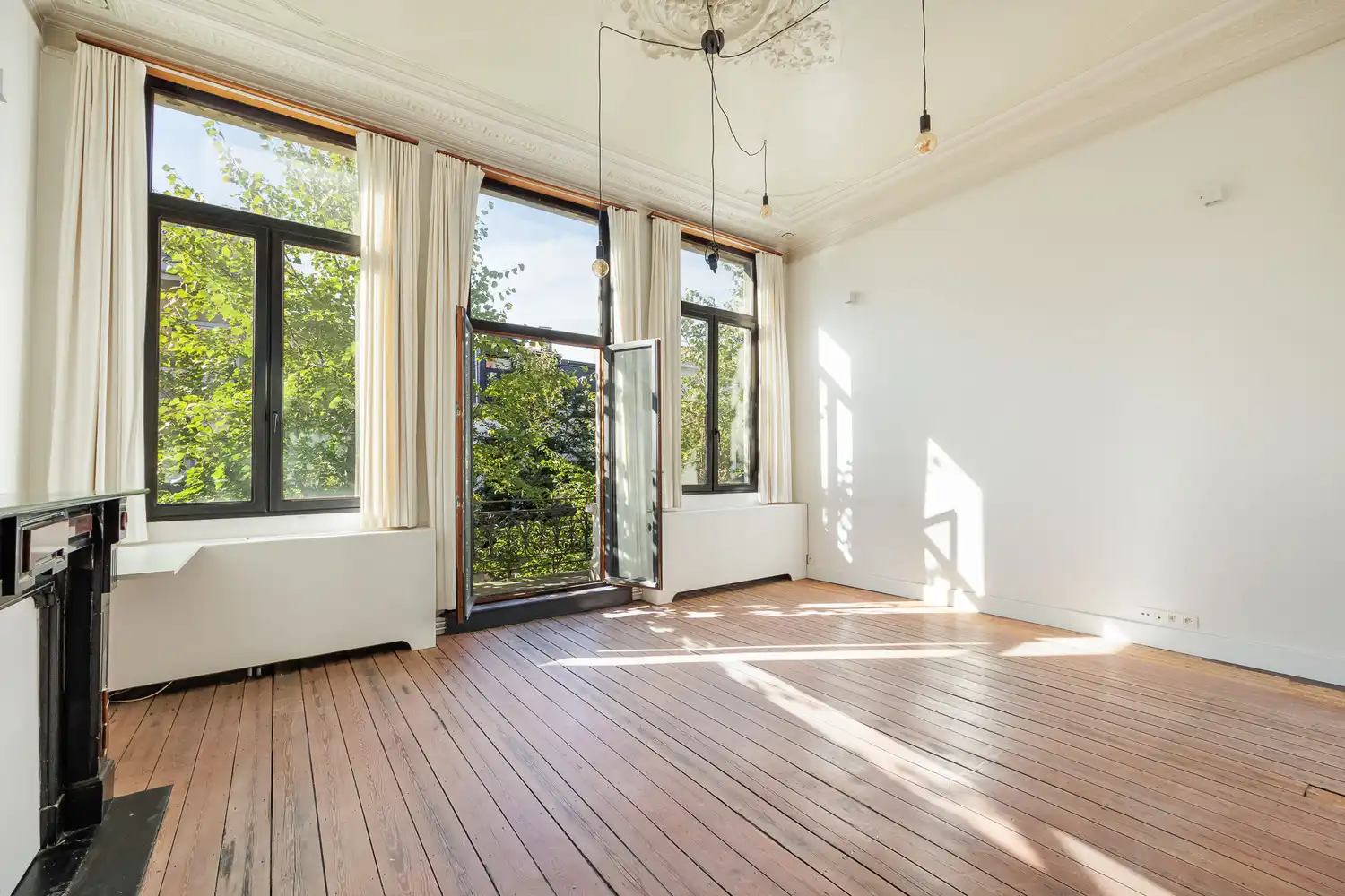 LICHTRIJK EN KARAKTERVOL APPARTEMENT MET ZONNEBALKON OP TOPLOCATIE AAN DE MARNIXPLAATS OP 'TZUID foto 7