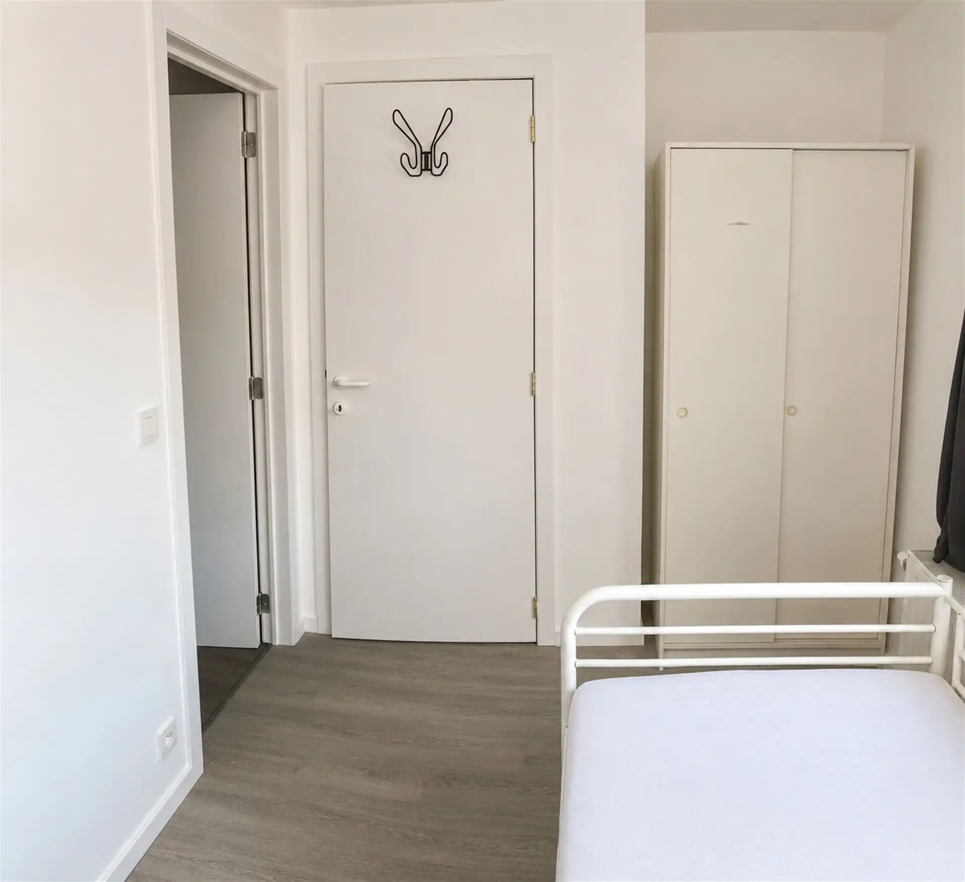 Studentenhuis met 3 koten met eigen badkamer en keuken. foto 20