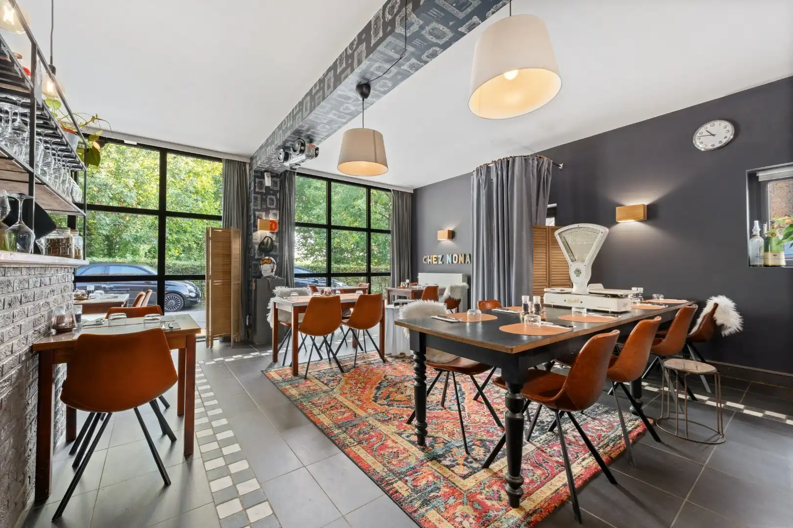 Handelspand met karakter aan het kanaal foto 4