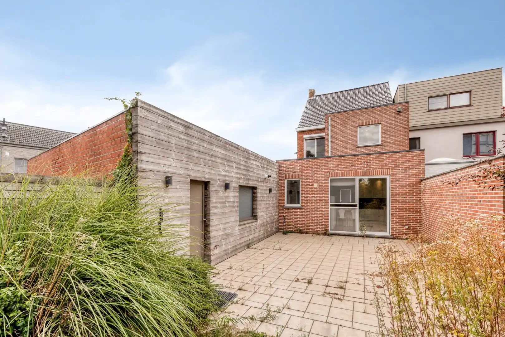 Instapklare woning met 3 SLPKS nabij het centrum van Mol !  foto 24