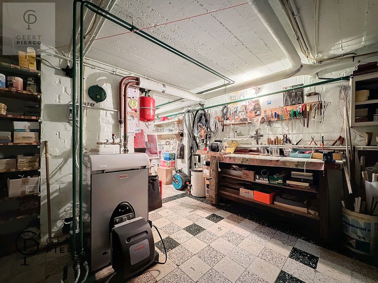 Gezellige rijwoning foto 32