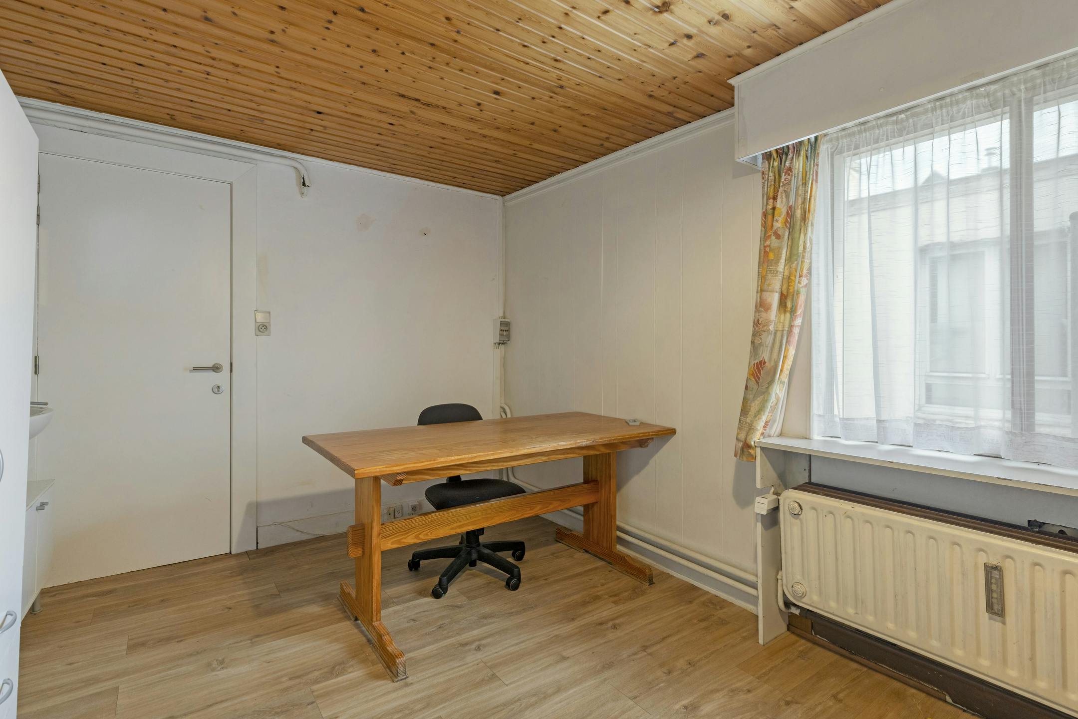 Studentenhuis met 5 vergunde studentenkamers te koop  foto 12
