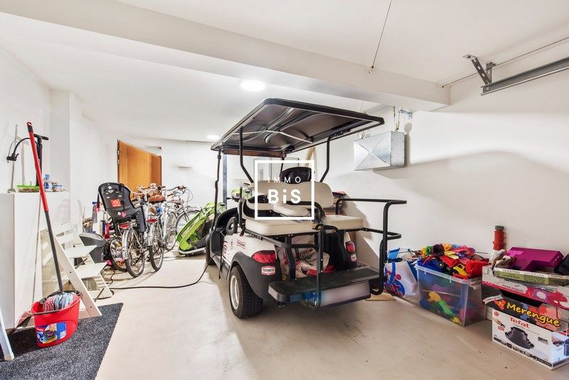 Exclusieve instapklare villa in het Zoute met zonnige tuin foto 30