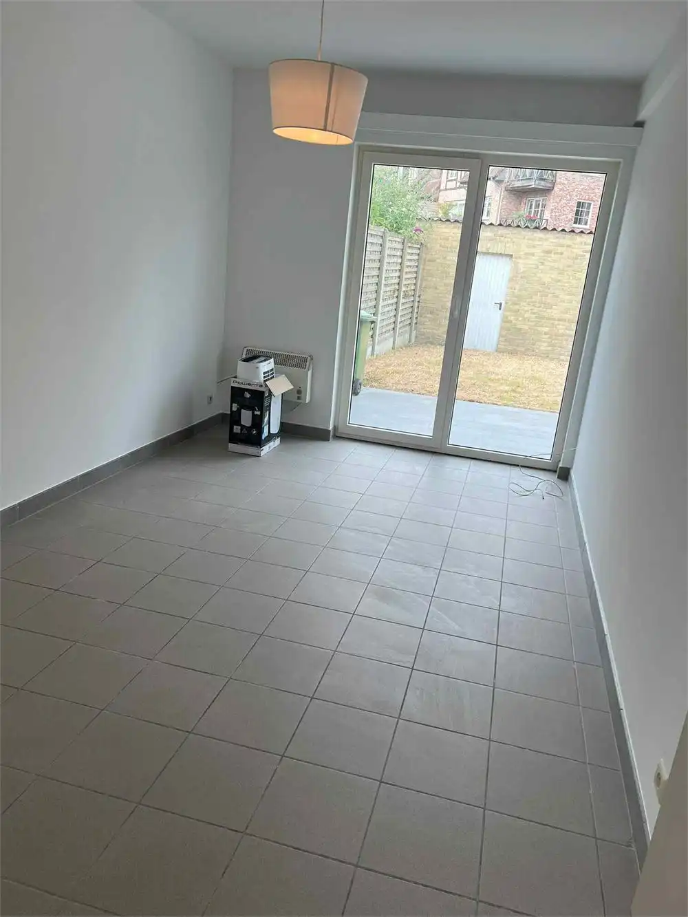 LEUK GELIJKVLOERS APP. MET TUIN foto 11