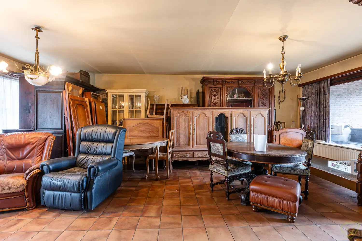 Op te frissen woning langsheen de Kriekmoerstraat te Eeklo! foto 6